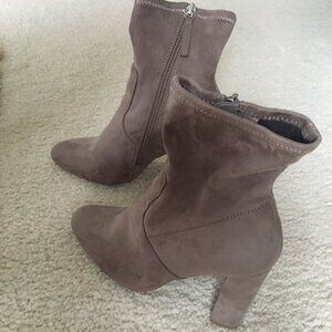 Steve Madden EDIT Sock Suede Ankle Boots in Taupe - size 8.5